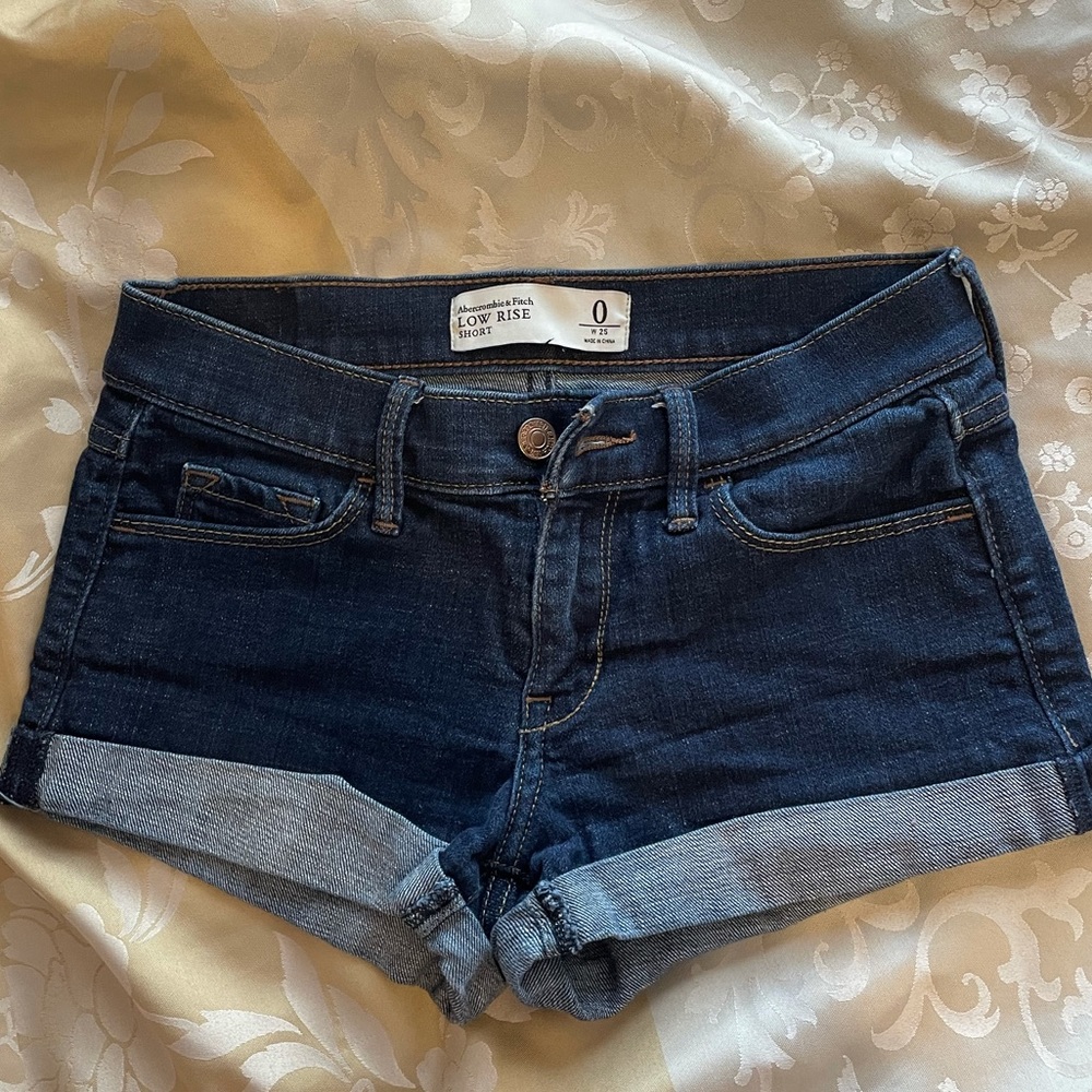 Abercrombie & Fitch Low Rise Shorts